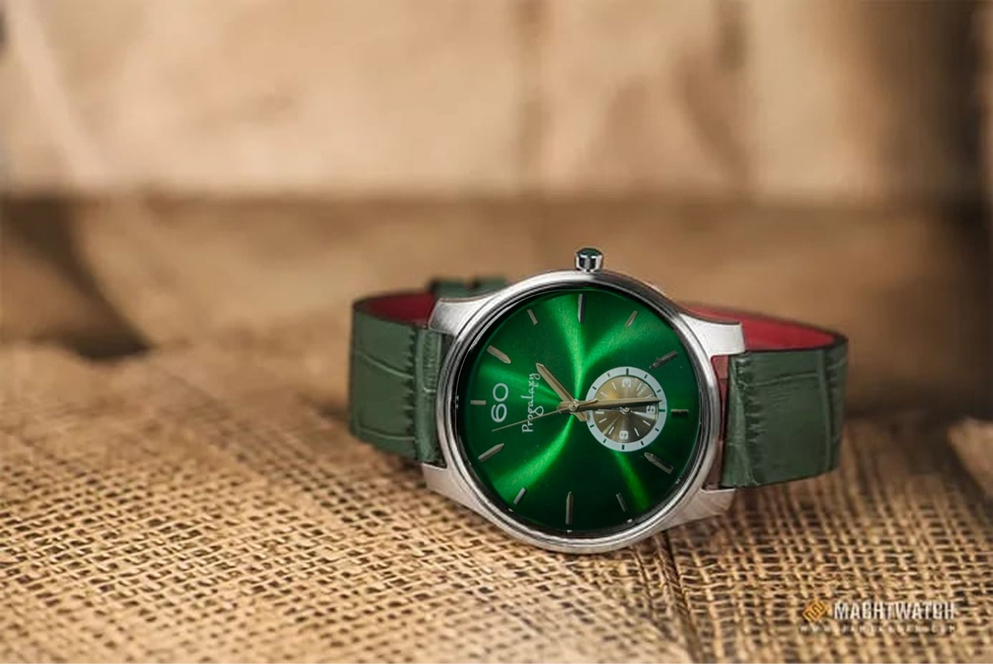 Roynest Verde – Green Dial Leather Strap Watch